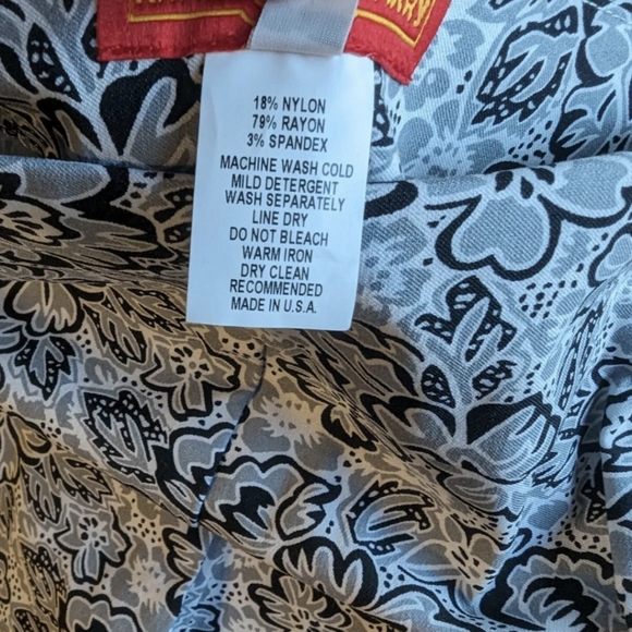 Krazy Larry Black White Gray Floral Skinny Pants Pull-On Stretch P507 NWT Size 2 - Picture 8 of 15